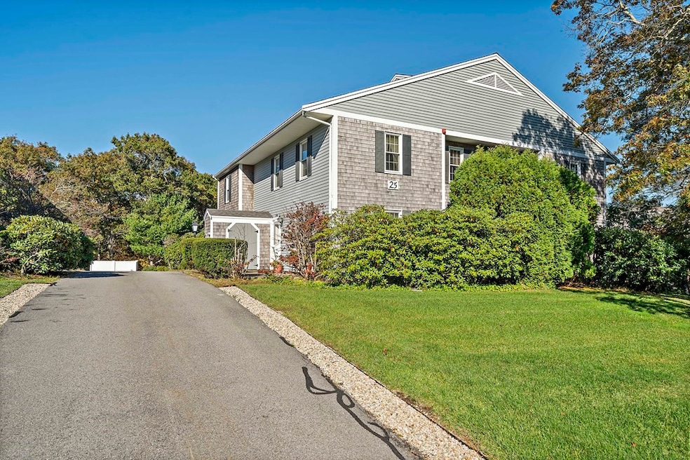 25 Village Green Dr unit A, Sagamore Beach, MA 02562 - photo 1