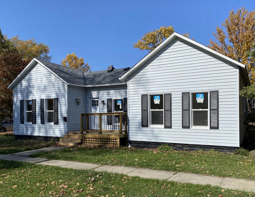 101 Sycamore Front