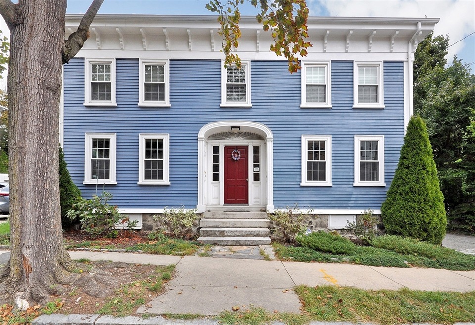 10 Swan St unit 2, Arlington, MA 02476 - photo 1