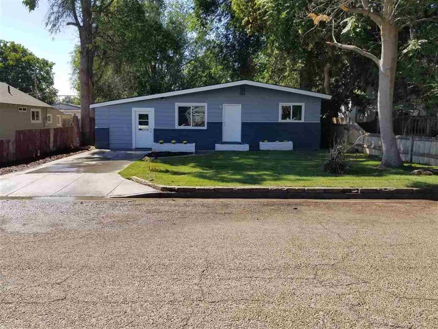 219 S Diamond St, Nampa, ID 83686 - photo 1