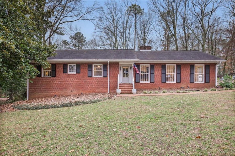 827 Hickory Dr SW, Marietta, GA 30064 - photo 1