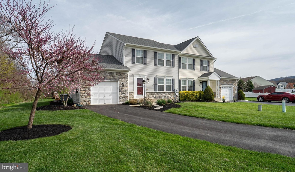 47 Shadow Ln unit 12, Chambersburg, PA 17202 - photo 1