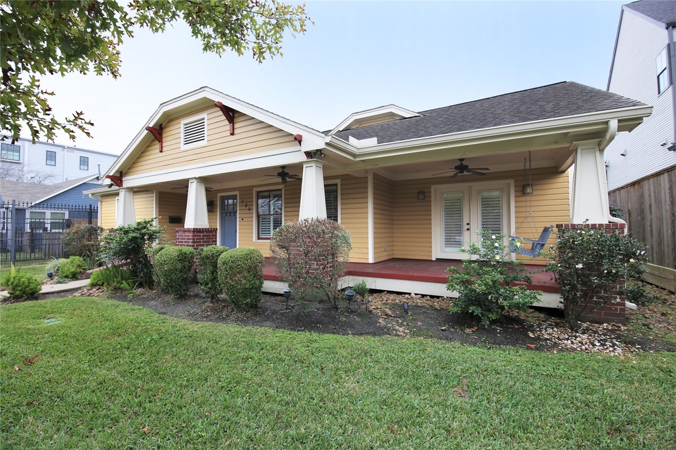 720 E 13th St, Houston, TX 77008 - photo 1