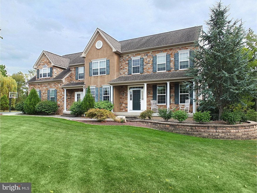 723 Green Meadow Dr, Douglassville, PA 19518 - photo 1