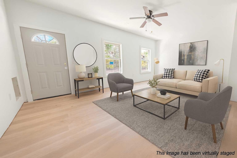 Pine Tree Circle Photo VS-1