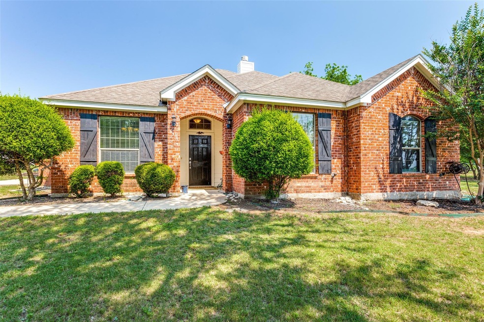 334 Miramar Cir, Weatherford, TX 76085 - photo 1