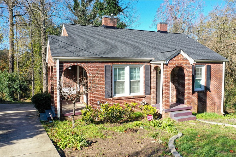 207 Pine Street Extention Greer