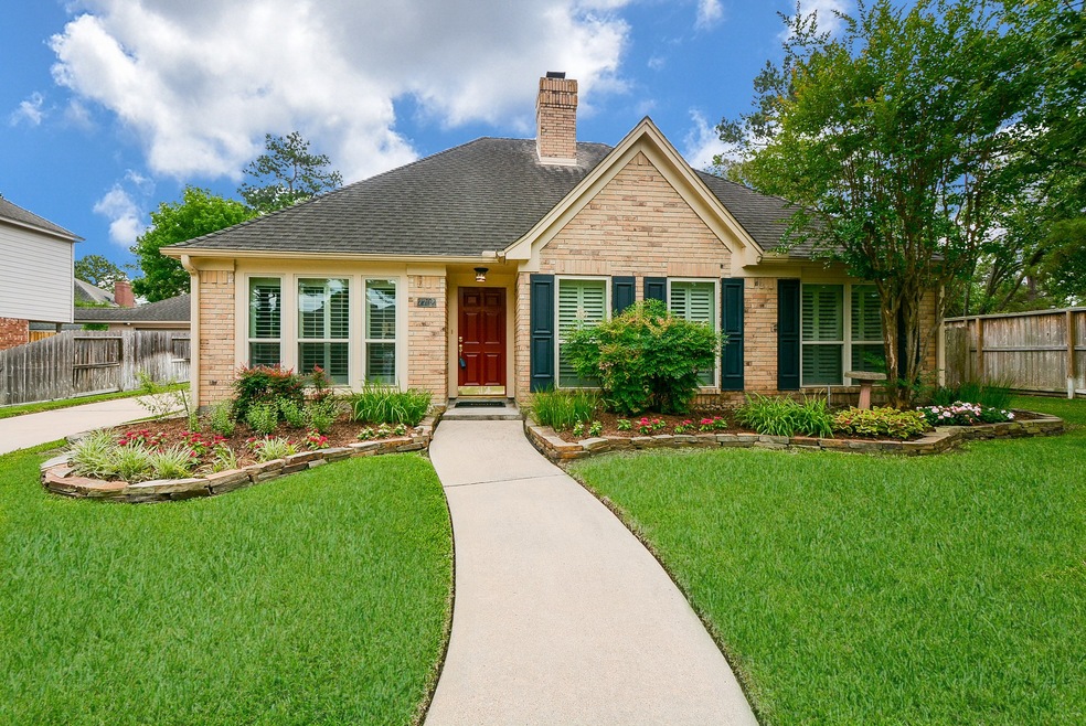 7702 Colony Point Ct, Houston, TX 77095 - photo 1