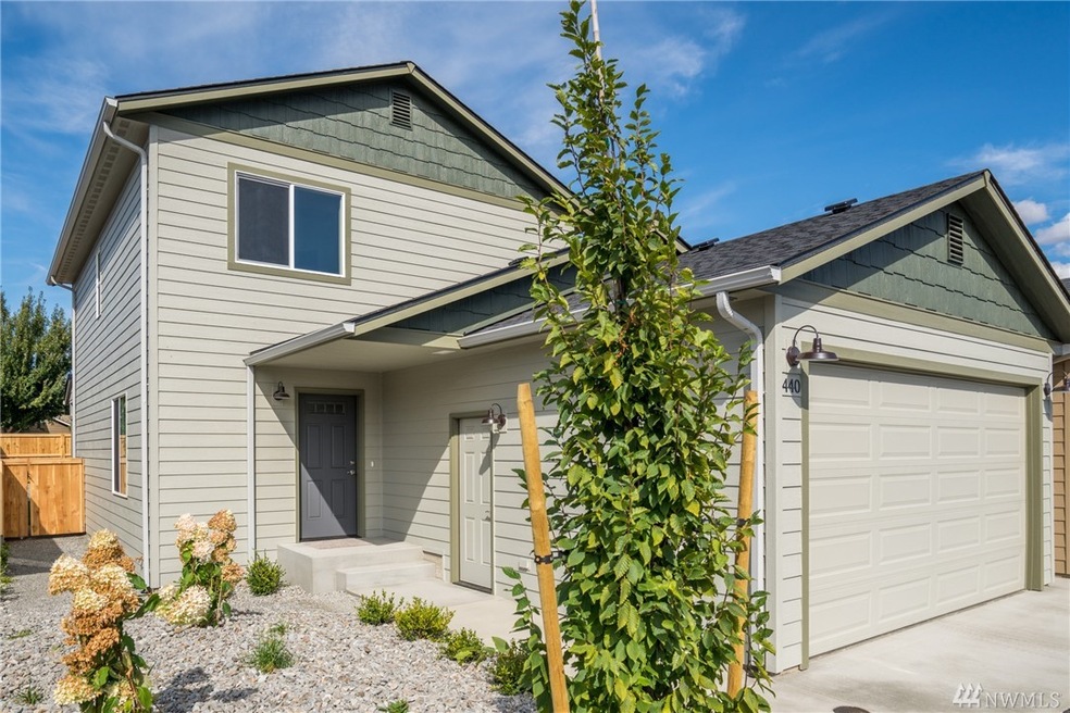 440 N Kansas Ave, East Wenatchee, WA 98802 - photo 1