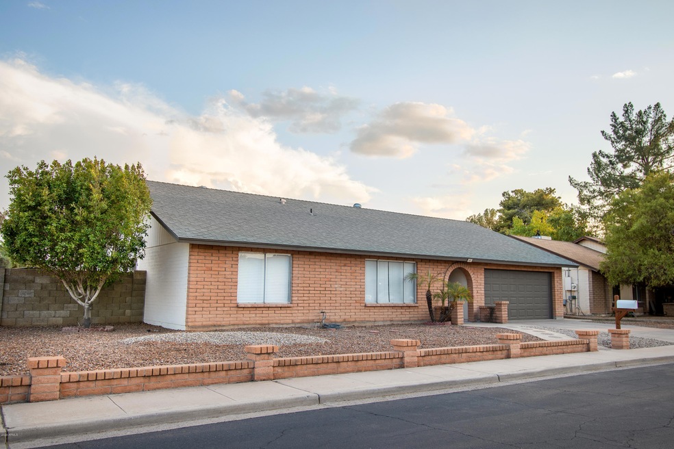 805 W Nopal Ave, Mesa, AZ 85210 - photo 1