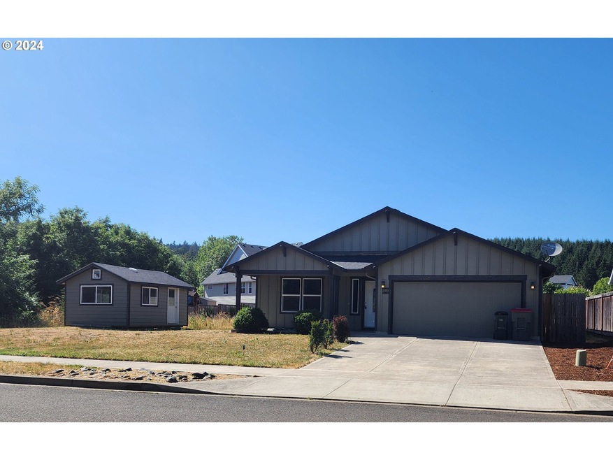 2939 NW 2nd St, McMinnville, OR 97128 - photo 1