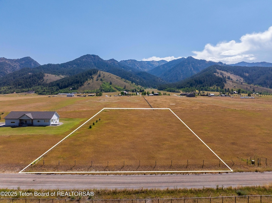 For Sale $220,000 • Co-Listing Agent