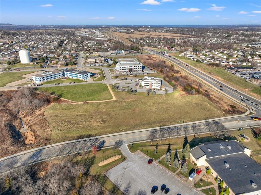 4223 Chavenelle Rd, Dubuque, IA 52002 - photo 1