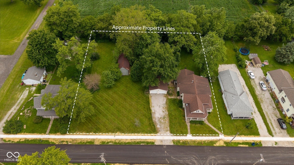 206 W Wall St, Advance, IN 46102 - photo 1