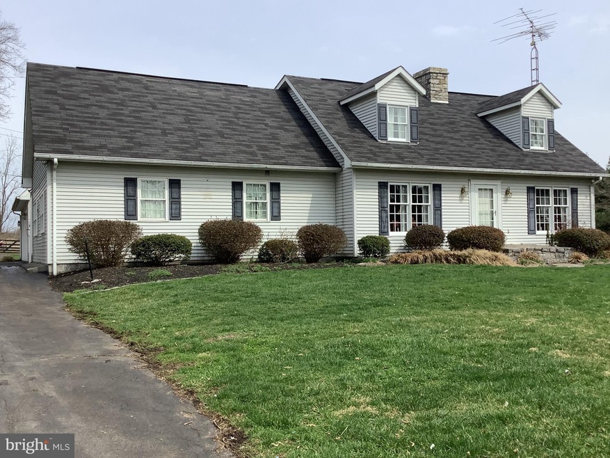 2348 Runnymeade Rd, Bunker Hill, WV 25413 - photo 1