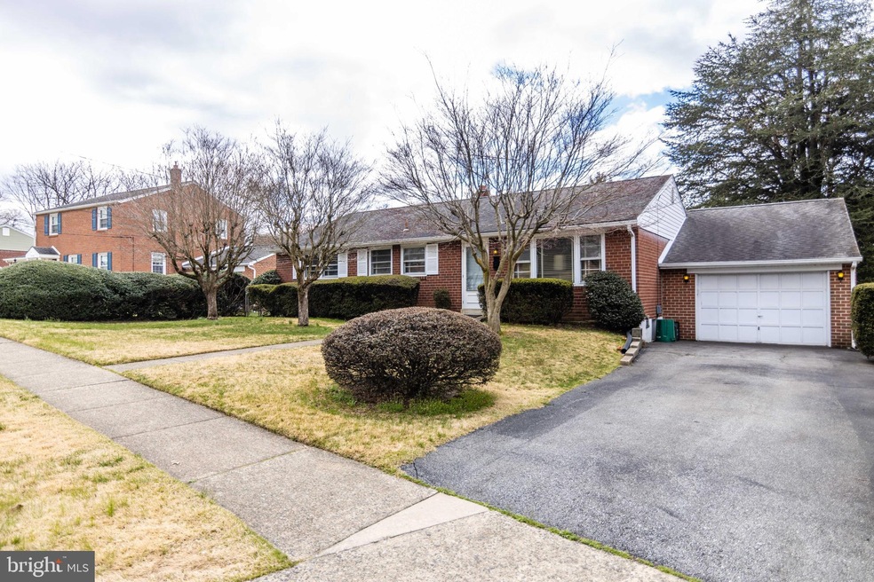 4950 Jackson Dr, Brookhaven, PA 19015 - photo 1