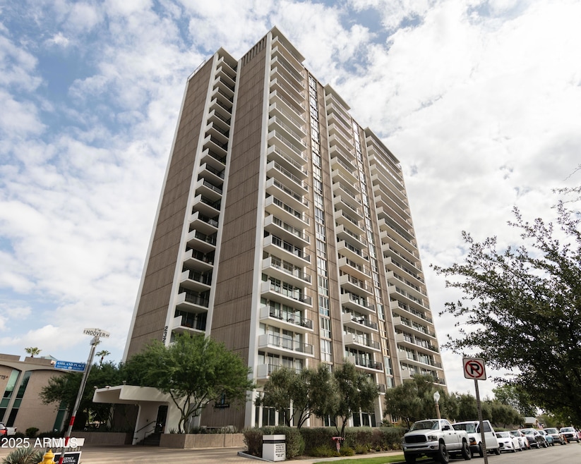 Regency House unit 1802, Phoenix, AZ 85004 - photo 1