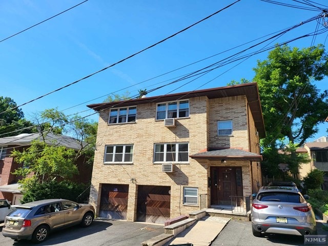 5 Hooks Ln unit 2, Edgewater, NJ 07020 - photo 1