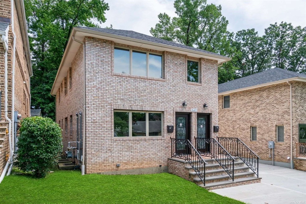 264-52 73rd Ave unit 1F, Glen Oaks, NY 11004 - photo 1