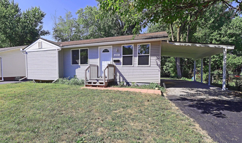 Beautifully updated 3 BR Ranch