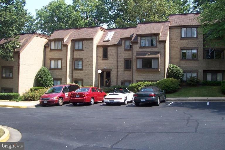 1645 Parkcrest Cir unit 7D/201, Reston, VA 20190 - photo 1