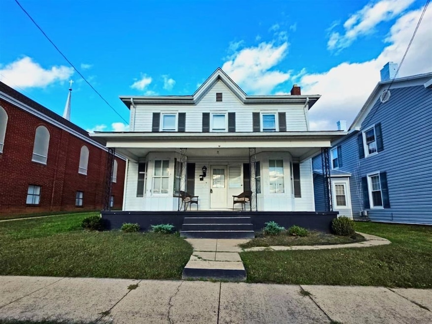 314 3rd St, Shenandoah, VA 22849 - photo 1