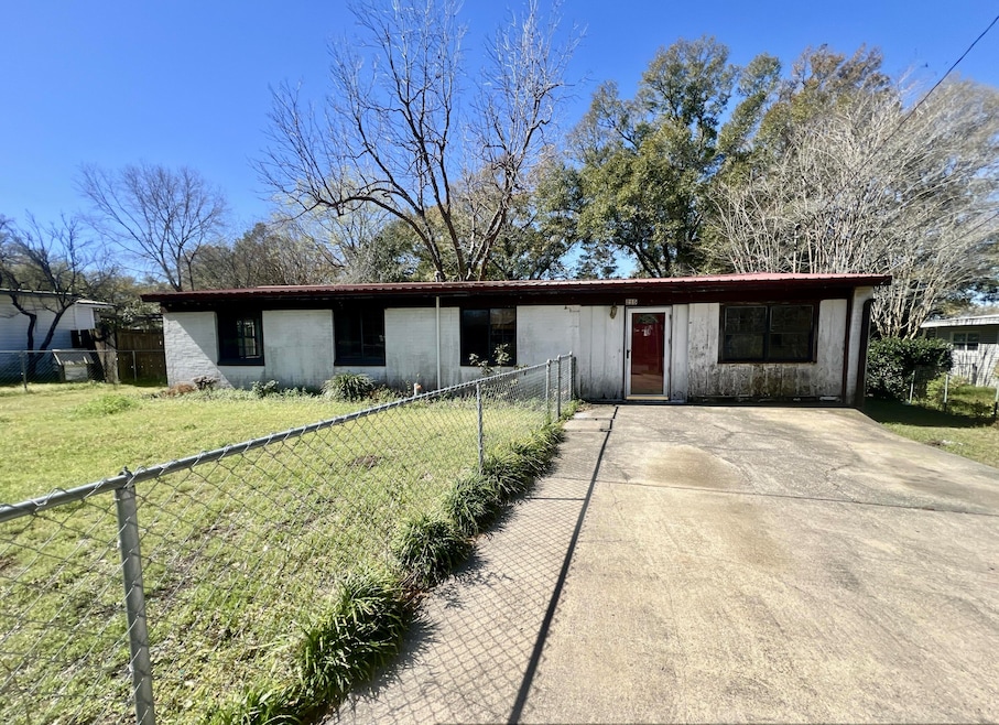 215 Seminole Trail, Crestview, FL 32536 - photo 1