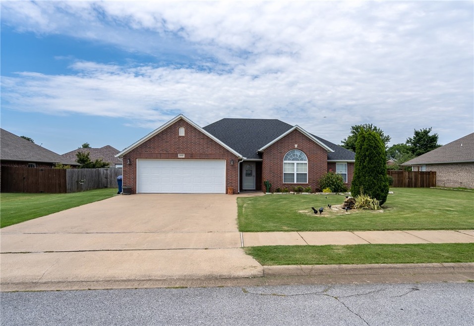 6009 Overland Dr, Siloam Springs, AR 72761 - photo 1