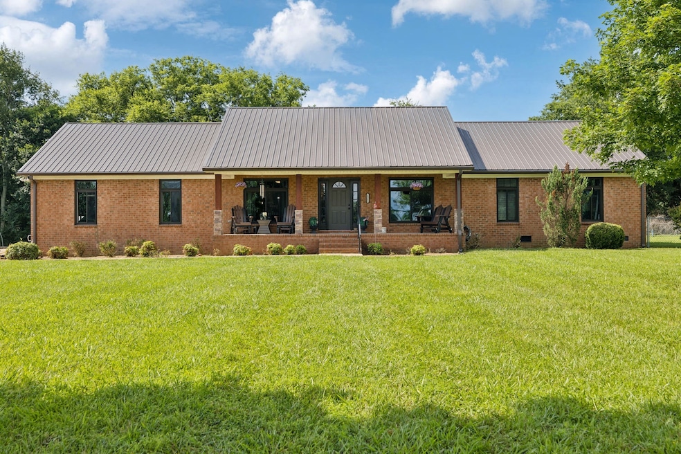 1904 Digg Ct, Columbia, TN 38401 - photo 1