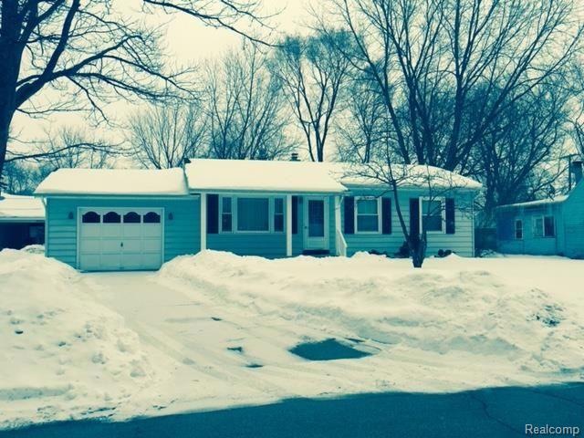 2862 20th Ave, Port Huron, MI 48060 - photo 1