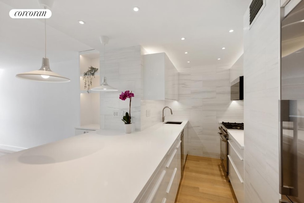 Sold $875,000 • Co-Listing Agent