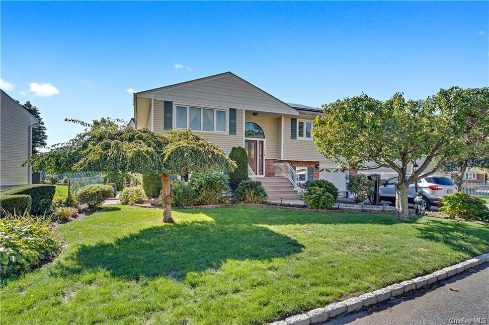 107 Heights Dr, Yonkers, NY 10710 - photo 1