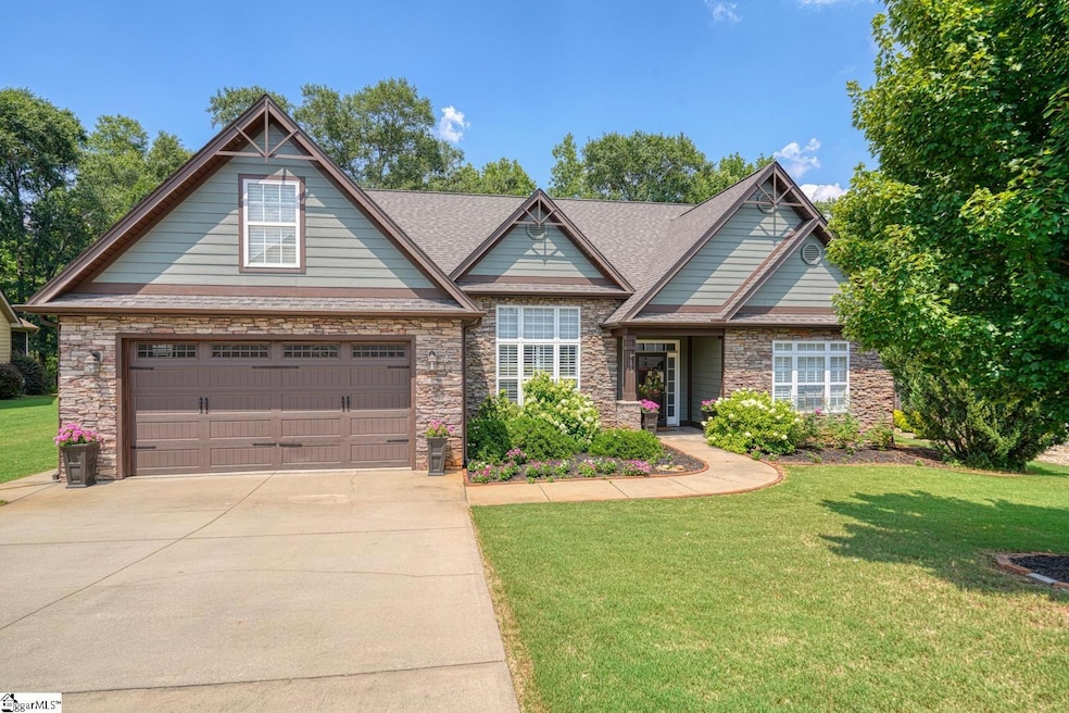 173 Colfax Dr, Boiling Springs, SC 29316 - photo 1