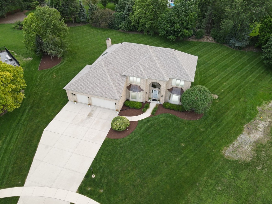 10636 S Bridle Path Ct, Naperville, IL 60564 - photo 1