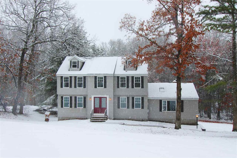 7 Park Ave, Londonderry, NH 03053 - photo 1