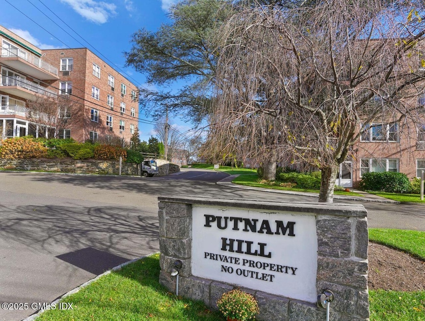 3 Putnam Hill unit 2b, Greenwich, CT 06830 - photo 1