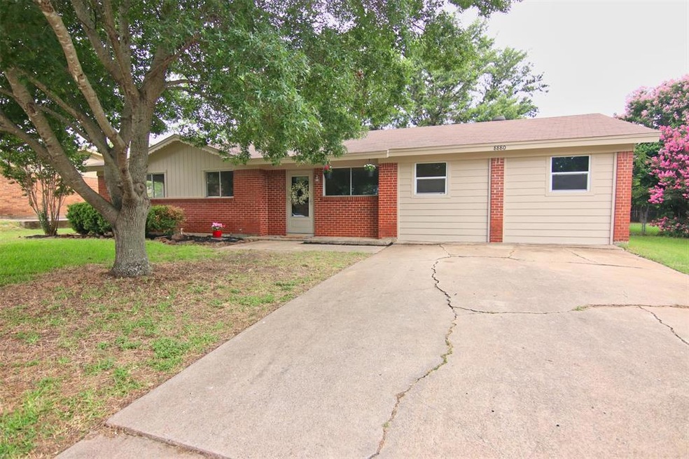 8880 Kate St, Fort Worth, TX 76108 - photo 1