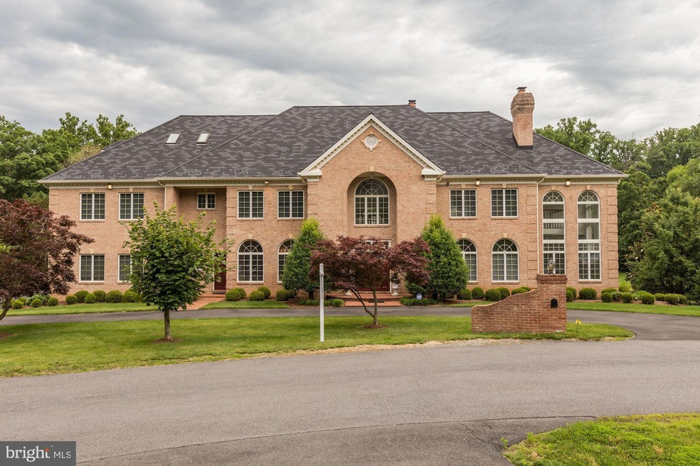 914 Helga Place, McLean, VA 22102 - photo 1