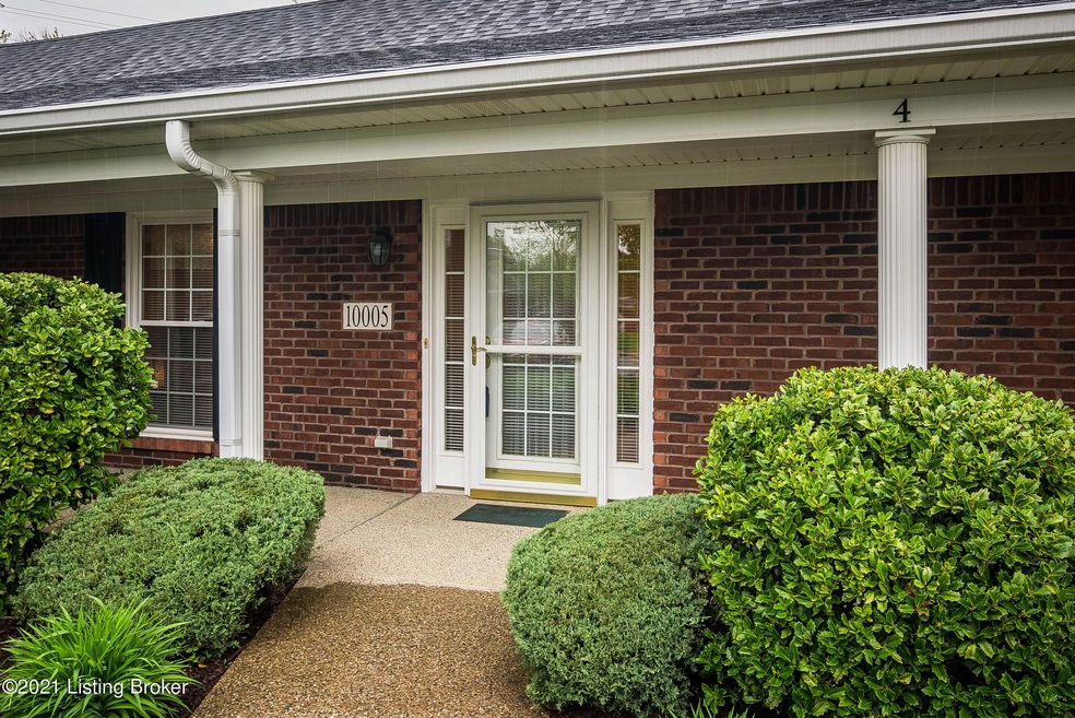 10005 Chenoweth Vista Way-09