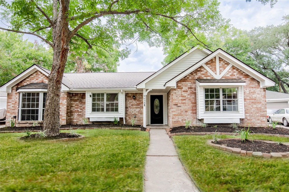 9638 Hearthwood Dr, Houston, TX 77040 - photo 1