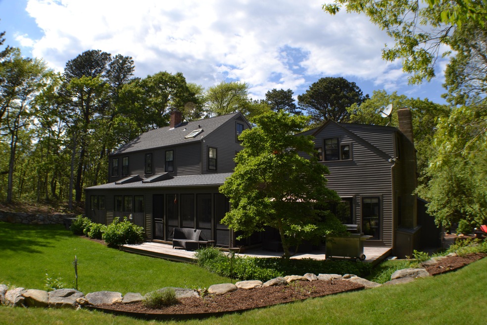 64 W Pasture Ln, Vineyard Haven, MA 02568 - photo 1