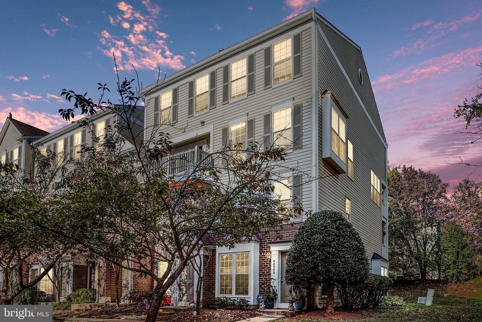 46948 Courtyard Square unit 100, Sterling, VA 20164 - photo 1