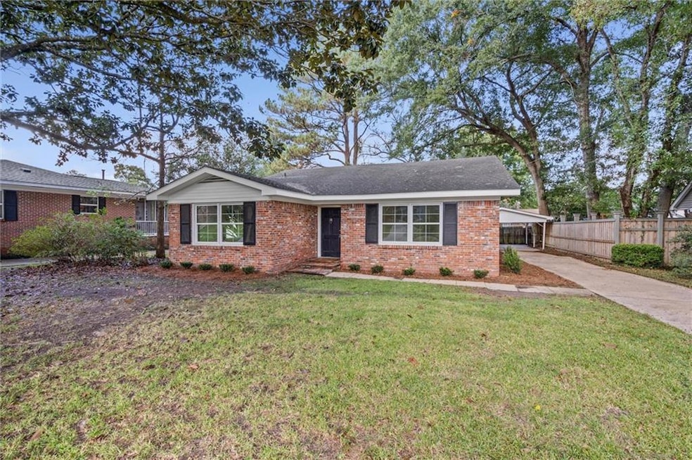 2758 Brookwood Dr, Mobile, AL 36606 - photo 1
