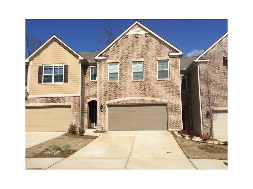 3 bedroom, 2 car garage townhome in Lenox Overlook