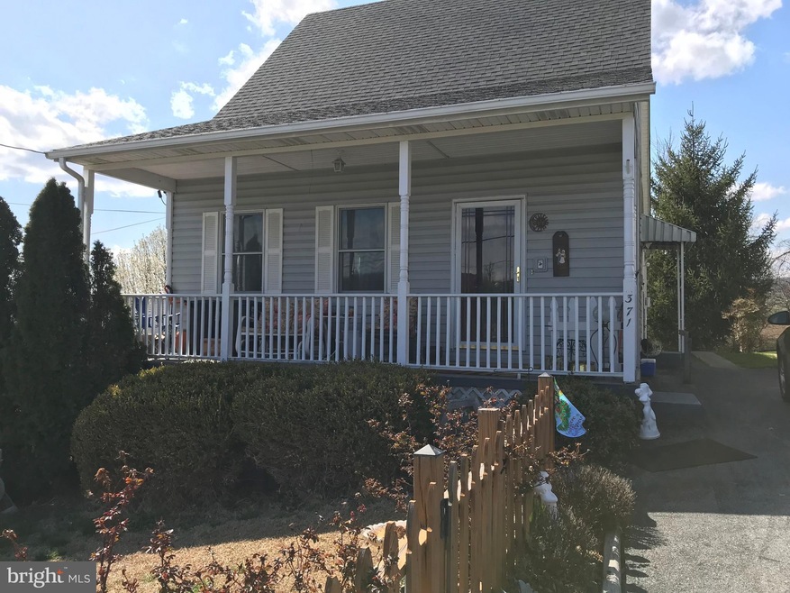 371 Crim Dr, Strasburg, VA 22657 - photo 1