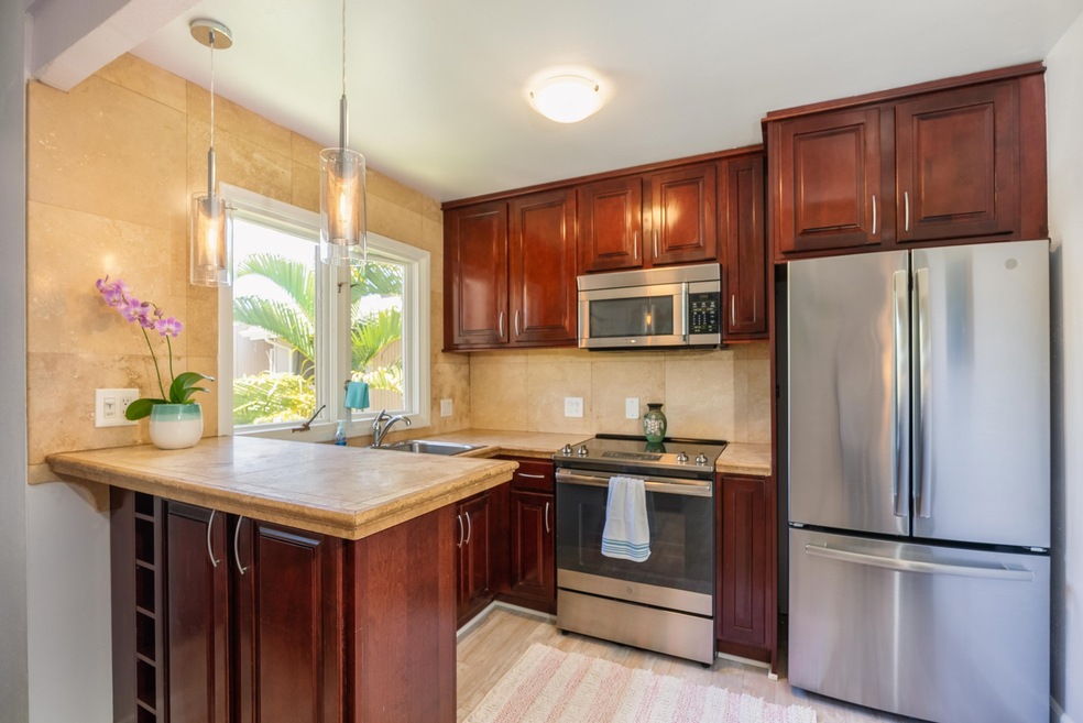 Sold $330,000 • Co-Listing Agent