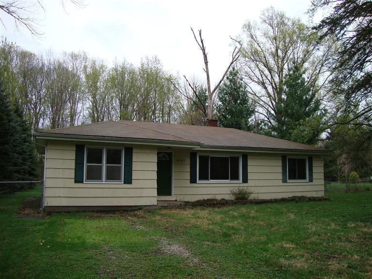 8947 Union Pier Rd, Three Oaks, MI 49128 - photo 1