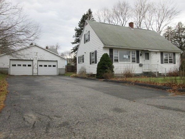 2 4th Ave, Dudley, MA 01571 - photo 1
