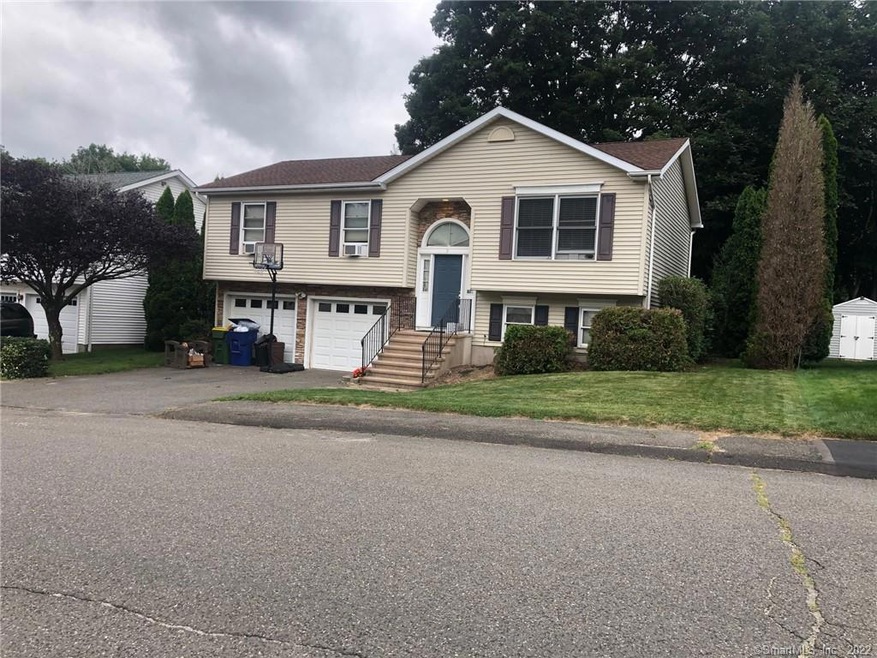 9 Laurie Place, Waterbury, CT 06704 - photo 1