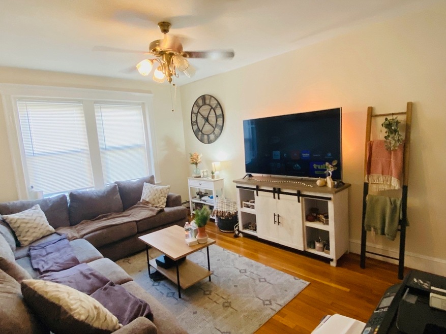 23 Breed St unit 8, Lynn, MA 01902 - photo 1